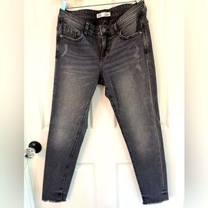 Sz 6 Zara black skinny jean
